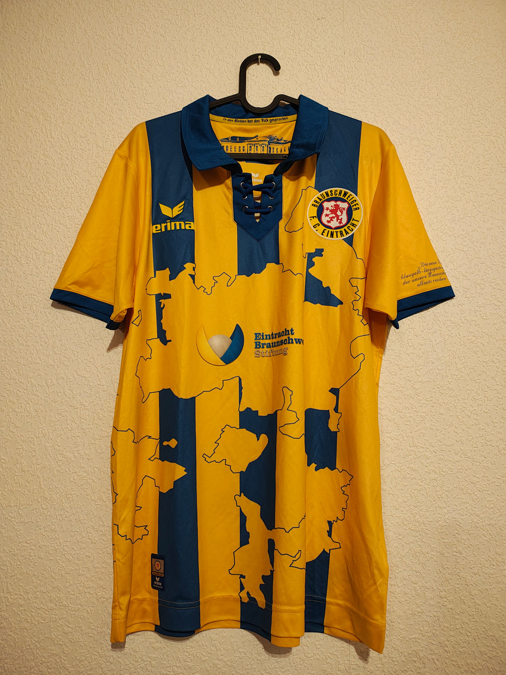 Eintracht Braunschweig Sondertrikot – Saison 18/19 - M