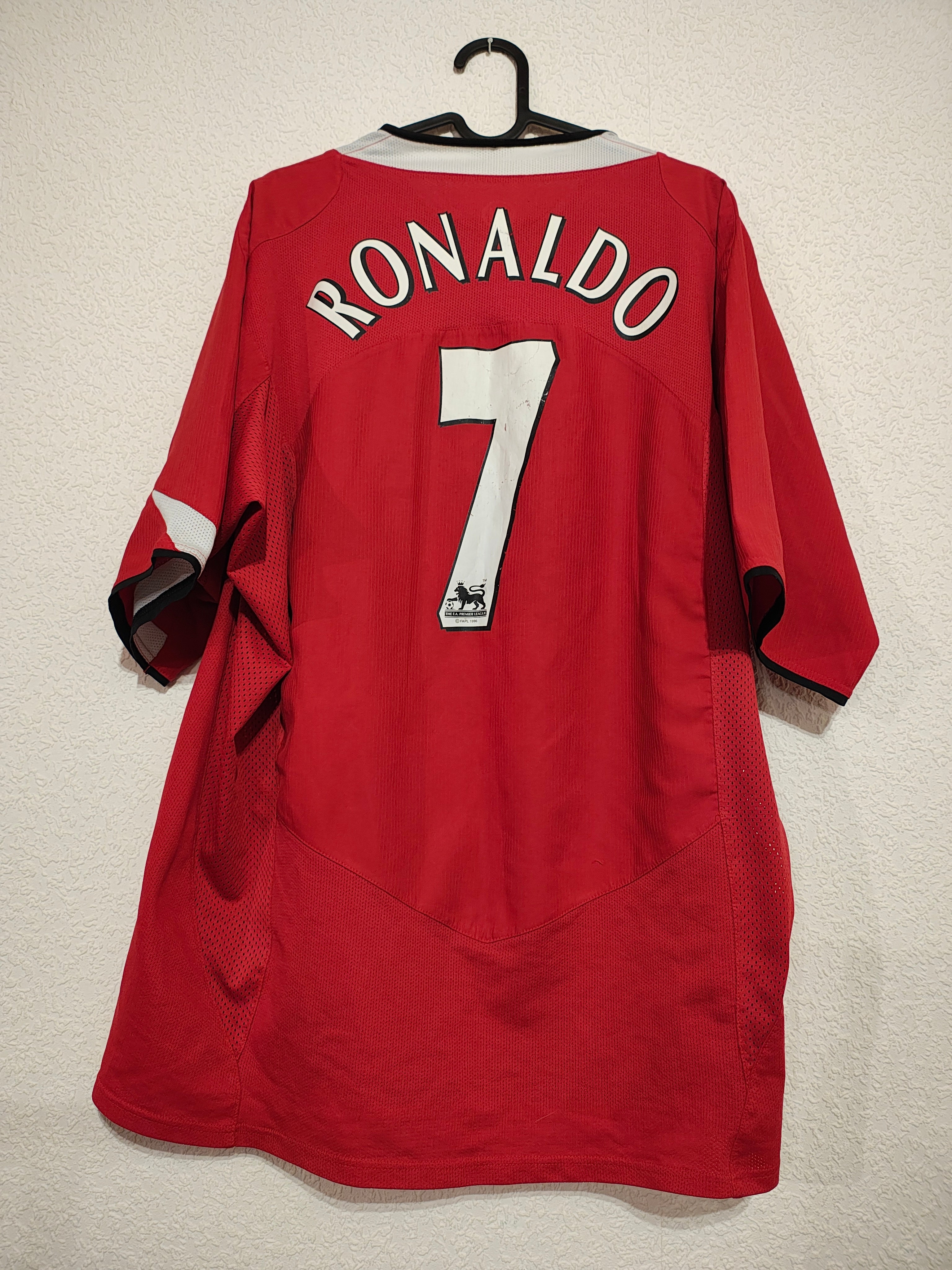 Manchester United Home - Saison 04/06 - L