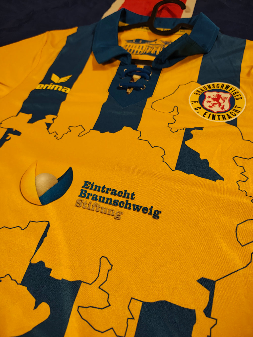 Eintracht Braunschweig Sondertrikot – Saison 18/19 - M