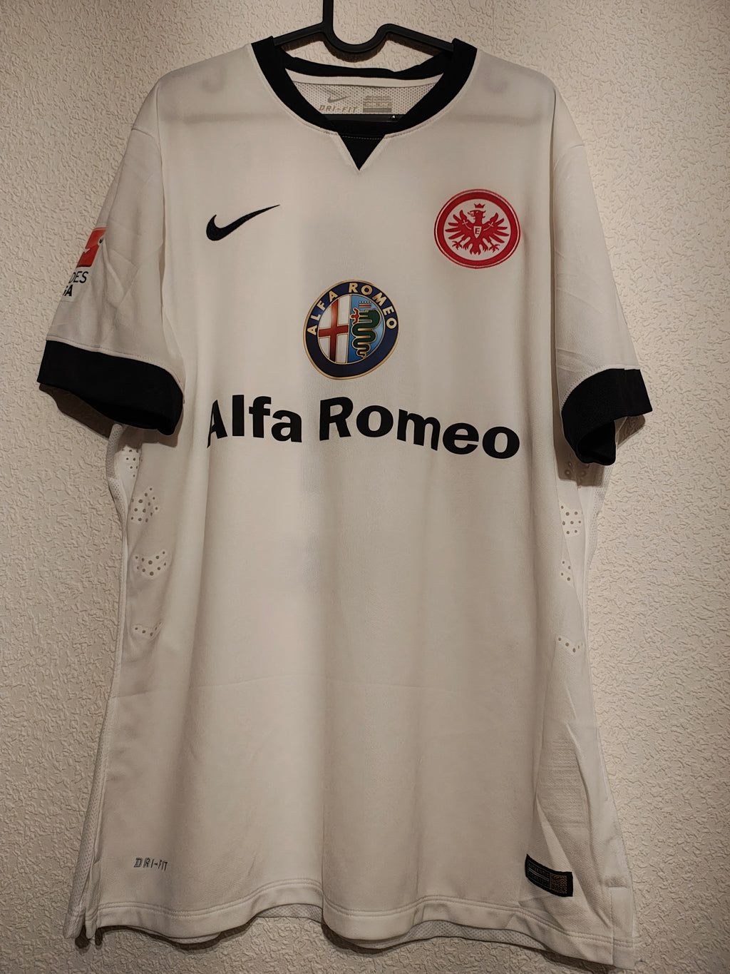 Eintracht Frankfurt Away Player Issue – Saison 14/15 - XL